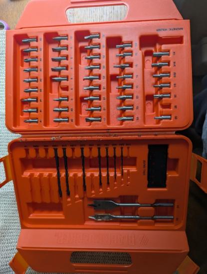 Drill accessory set