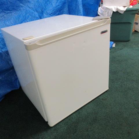 small fridge 1.7 cu ft