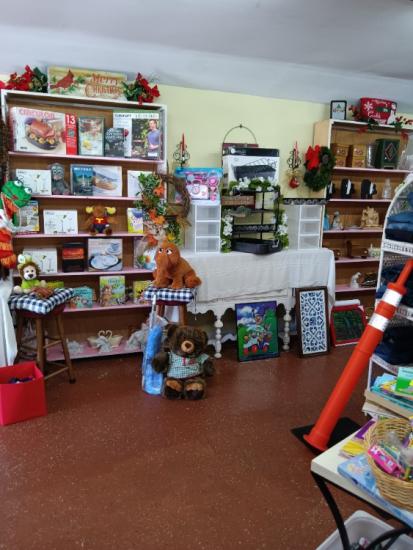 STACIES 516 Yard Sale 