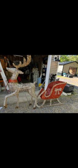 Lighted Reindeer &amp; Sleigh