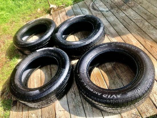 Set of 4 Like New Tires