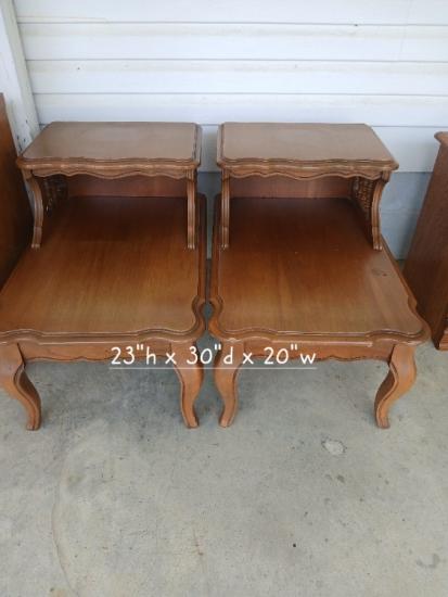 (2) side tables