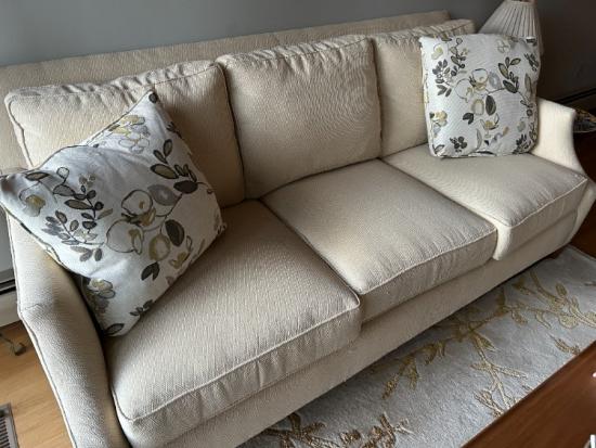 Couch, upholstered
