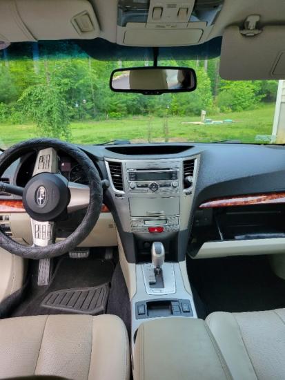 2011 SUBARU LEGACY PREMIUM LIMITED