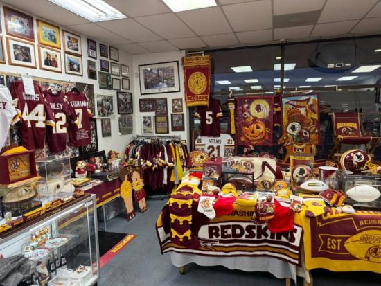 REDSKINS FAN COLLECTION FOR SALE MONDAY 12-4PM! 