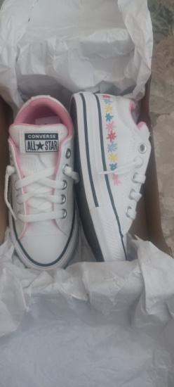 Brand new girls Converse All Star Chuck taylors gi Size 11 (NEW)