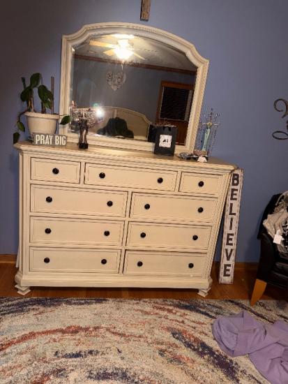 Large cream colored like new dresser 