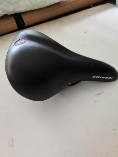 Bicycle seat - Schwinn. Brand new.