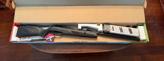 Gamo Swarm Whisper 10-shot .22 cal. Air rifle