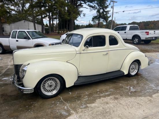 1940 Ford Deluxe Coupe