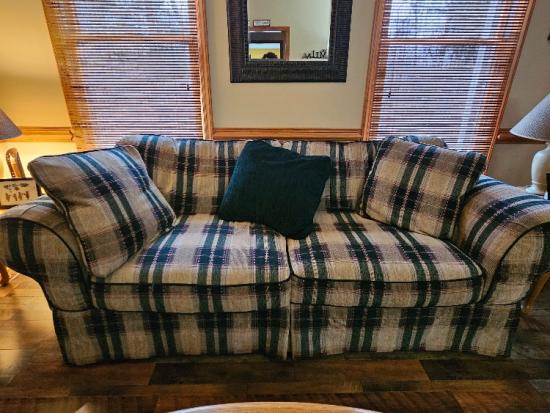 Broyhill Couch and oversized chair 