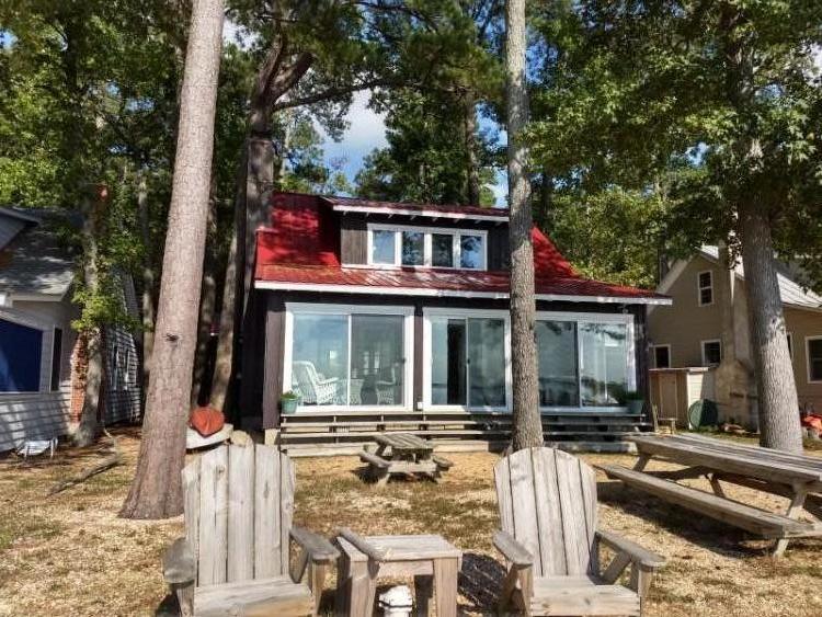 Fully Furnished 9 month Waterfront Rental