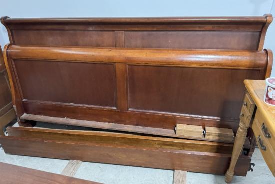 Bedframe, Mahogany, Sleigh style