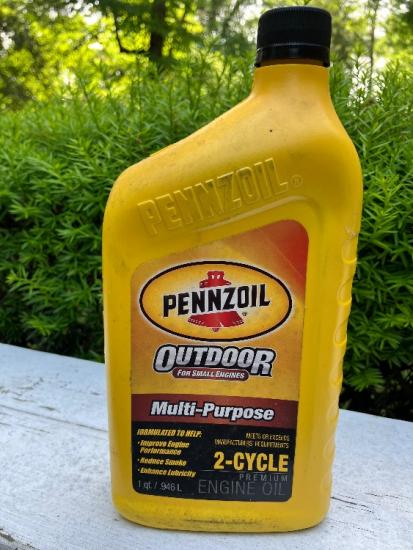 Quart Pennzoil two-stroke motor oil